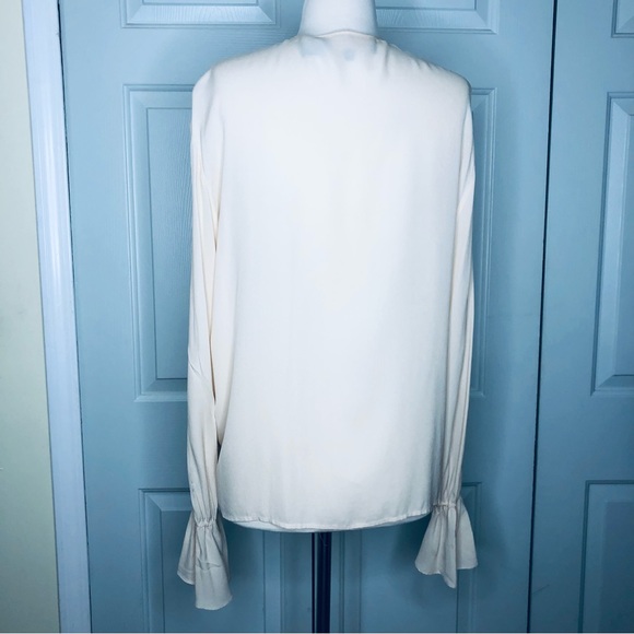 Vintage CLASSIQUES Silk for Nordstrom Wide Front Cuffs Ruffles Top Beige Sz M - Picture 9 of 13